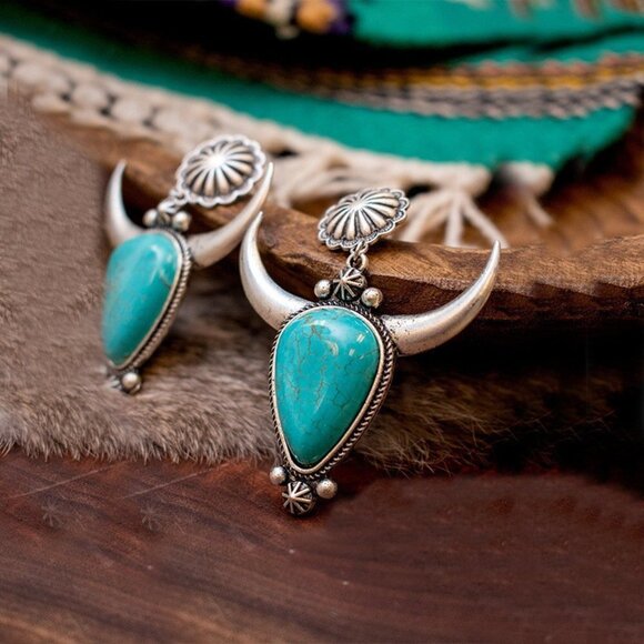 Turquoise Bull Head Earrings - Picture 3 of 3